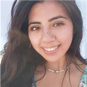 Profesora de inglés imparte clases para todas las edades desde nivel inicial a intermedio